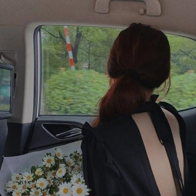 街拍现场实拍：顶流粉丝离婚传闻疯传，评论区彻底沦陷